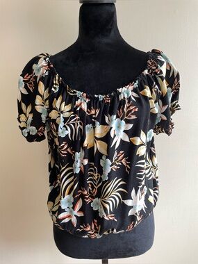 Guilty Floral Off Shoulder Peasant Blouse Large Black Tropical Rayon Puff Sleeve